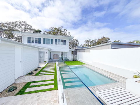 Riva House - Accommodation Search 0