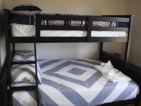 RIVER DOWNS COTTAGE - Accommodation Search 1