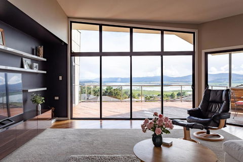 River Haven Serene Spacious With River Views - Accommodation Search 0