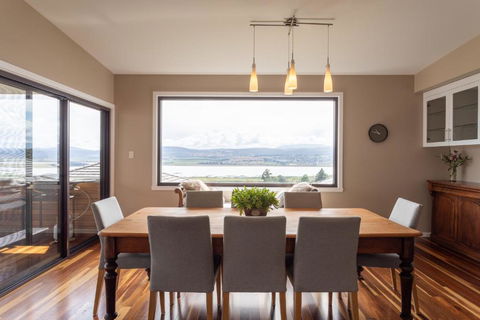 River Haven Serene Spacious With River Views - Accommodation Search 1