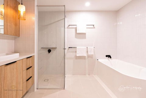 RIVERFRONT BREEZE @ The Cosmopolitan Unit10307 - Accommodation Search 3