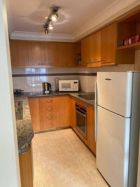 RIVERSIDE CITY VIEW PARKING NETFLIX WIFI WINE FREE - Accommodation Search 2