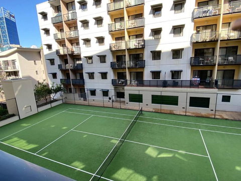 RIVERSIDE CITY VIEW PARKING NETFLIX WIFI WINE FREE - Accommodation Search 3