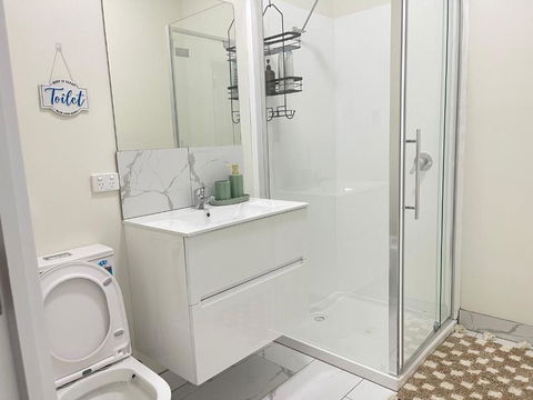 Riverside Hotel - Accommodation Search 1
