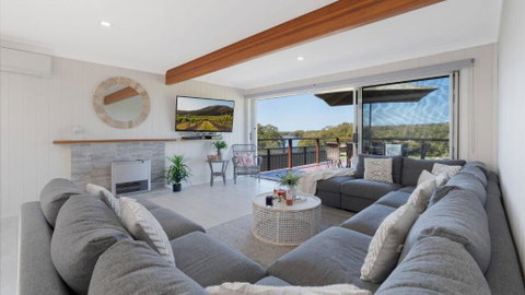 Riverside Retreat, Coolangatta, Near Seven Mile Beach - Accommodation Search 1