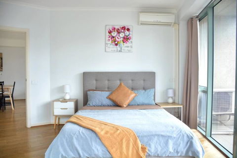 RiverView Spacious 3BR2Bath2Car WifiPoolGym Crown - Accommodation Search 1