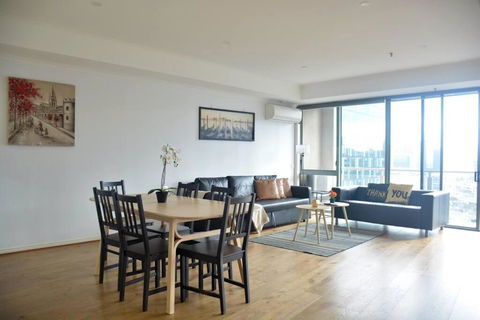 RiverView Spacious 3BR2Bath2Car WifiPoolGym Crown - Accommodation Search 3