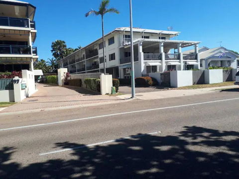 Residential Two-bedroom Unit On The Strand, Self-check In, Wi-fi - Accommodation Search 3