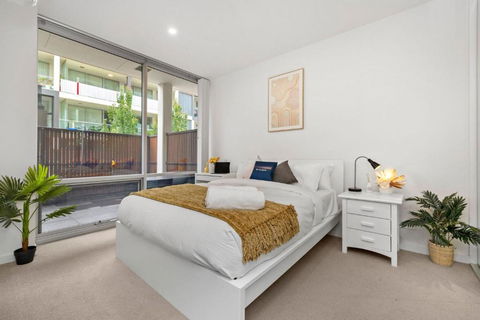 Rose - The Fringe Escape - Accommodation Search 2
