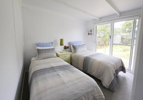 Saltbush - Ideally Located And Modernised MCM Beach House - Accommodation Search 1