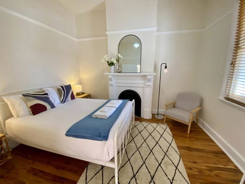 Roseland Cottage - CBD Heritage - Accommodation Search 3