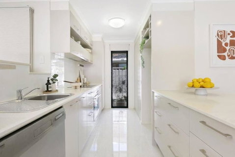 Riviera Road Miami - 4BRM Dual Villa - Accommodation Search 3