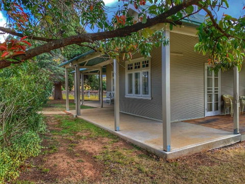 Roma Cottage On Roma Orchard - Accommodation Search 2