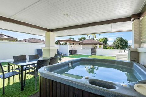 Rooftop Tranquility At Stunning Temple Resort - Accommodation Search 0