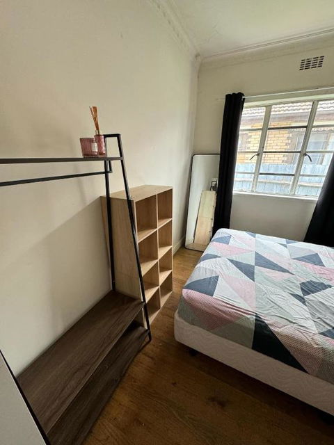 Room Near To Melbourne Airport & Train Station - Accommodation Search 0