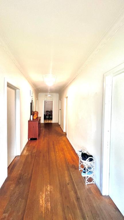 Room Near To Melbourne Airport & Train Station - Accommodation Search 1