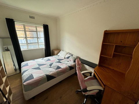Room Near To Melbourne Airport & Train Station - Accommodation Search 3
