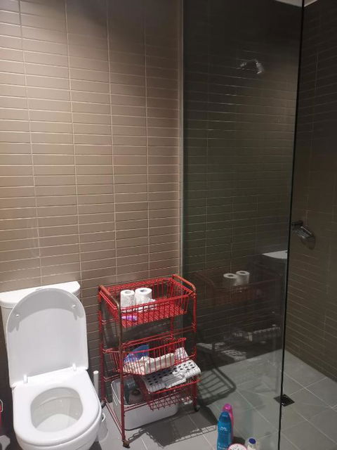 Room With King-size Bed Close To Melbourne CBD & Southern Cross Station - Accommodation Search 1