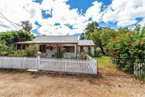 Rose Cottage Nannup - Accommodation Search 0