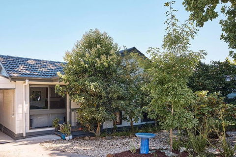 Rose Cottage - Right In Town - Accommodation Search 1