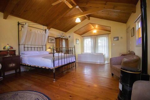 Rose Petal Cottage - Accommodation Search 0