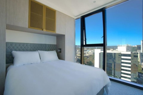 Rundle Retreat - 2BR Apartment With Stunning Views - Accommodation Search 1