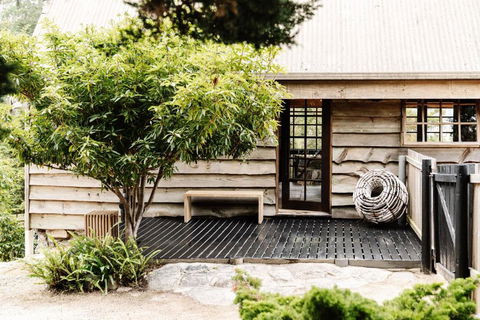 SABI Award Winning Designer Cabin - Accommodation Search 3