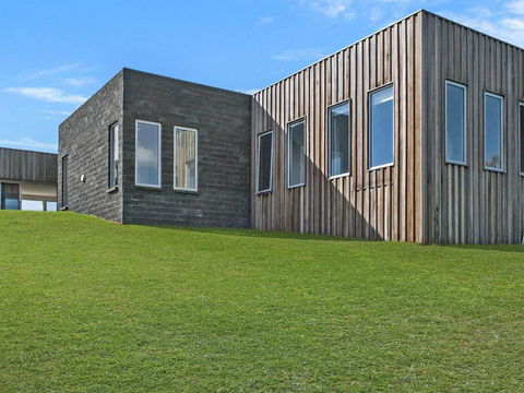 Saltwater Lodge - Accommodation Search 2