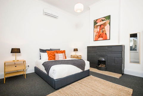 Salty Pines - 3BR House Glenelg South - Accommodation Search 1