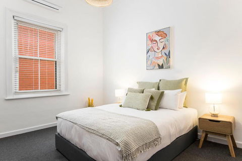 Salty Pines - 3BR House Glenelg South - Accommodation Search 2