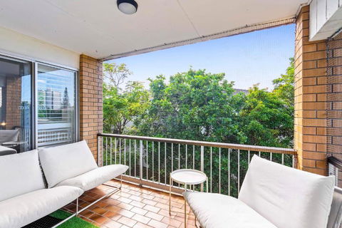 Salty Sea Breeze Apartment 500m To Waters Edge - Accommodation Search 3