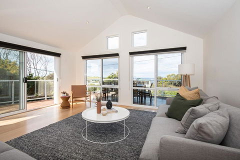 Salty Shores Smiths Beach - Accommodation Search 0