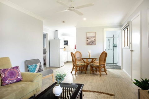 Salty Vibes - Accommodation Search 3