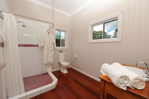 Samford Lakes - Accommodation Search 1