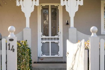 Sampson Cottage - Historic Charm with Accommodation Search