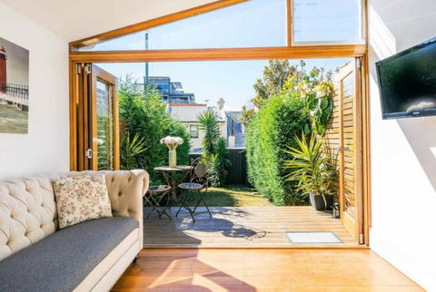 Sanctuary At The Rocks - Accommodation Search 0