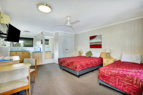 Sanctuary Lakes Fauna Retreat - Accommodation Search 3