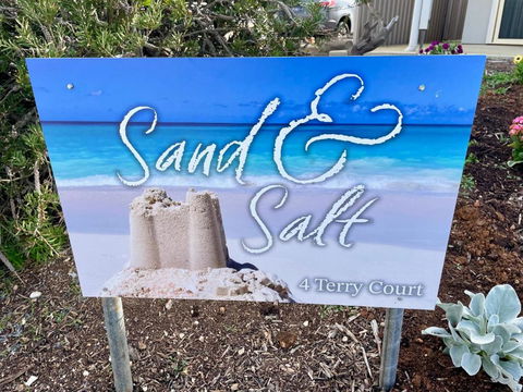 Sand & Salt - Accommodation Search 1