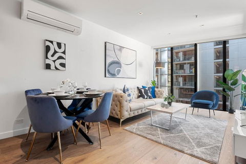 Rooftop Pool Stunning Apt At Marvel Stadium With Free Parking - Accommodation Search 0