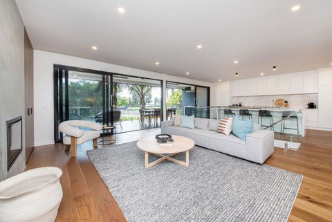 Sandringham Sunshine Escape - Accommodation Search 0