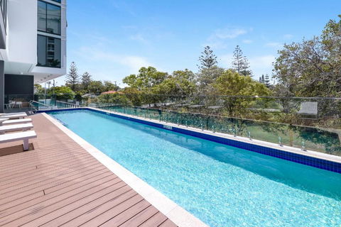 Sandbar Burleigh - Accommodation Search 2