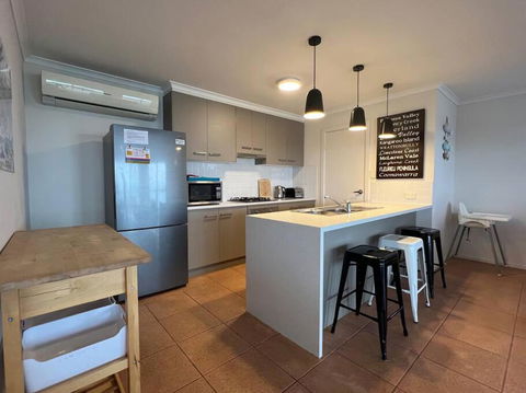 Sandcastle - A Esplanade Place, Stunning Views - Accommodation Search 0