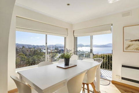 Sandcastle At Sandy Bay Perfect Location Views - Accommodation Search 2