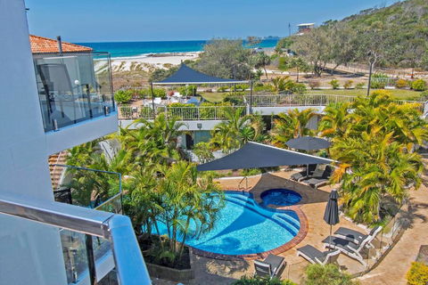 Sandcastles On Currumbin Beach - Accommodation Search 0