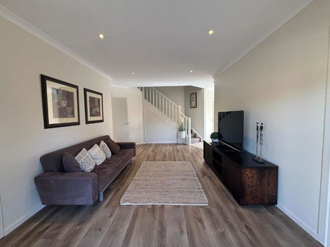 Sandpiper 10 - Close To Town And Beach - Accommodation Search 2