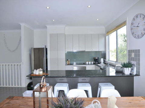 Sandpiper 3 - Close To Town And Beach - Accommodation Search 2