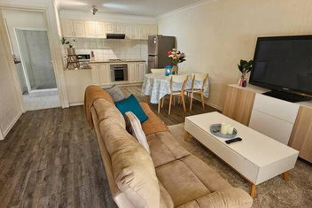 Sandringham Tranquil Retreat with Accommodation Search