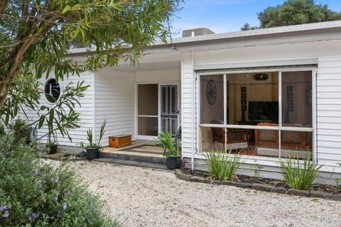 SANDY ANN At Lonnie - Accommodation Search 1