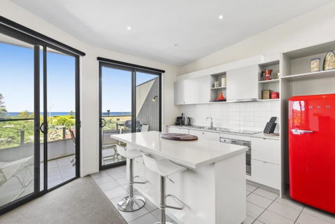 Sandy Beach Apt 4 - Accommodation Search 2