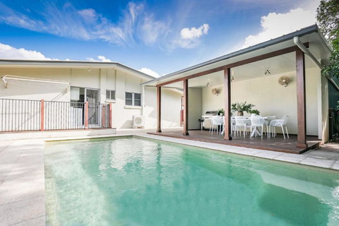 Sandy Burrows - Accommodation Search 1